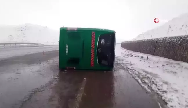 Bingöl'de Yolcu Otobüsü Devrildi: 2 Ölü, 16 Yaralı