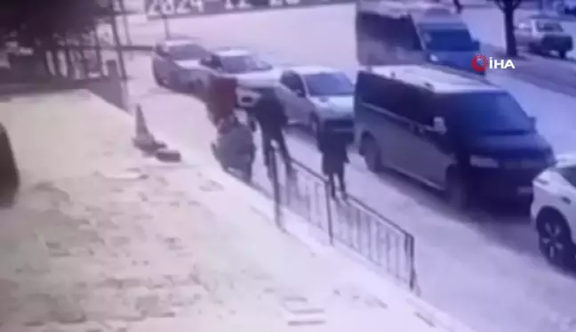 Boğazına Şeker Kaçan Çocuğu Kurtaran Motokurye: 'İnsanlık Görevimi Yaptım'