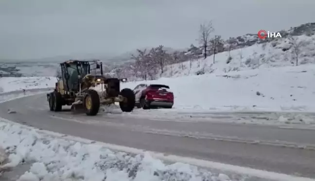 Burdur'da Mevsimin İlk Karı Yol ve Ulaşımı Etkiledi