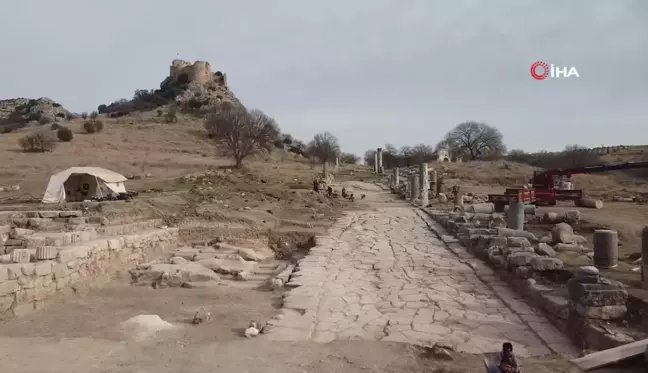 Kastabala Antik Kenti'nde Deprem Hasarları Onarılıyor