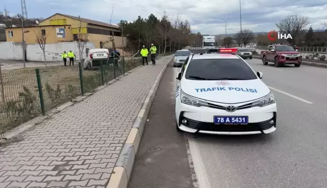 Ters Dönerek Devrilen Araçta Sürücü Yaralanmadı