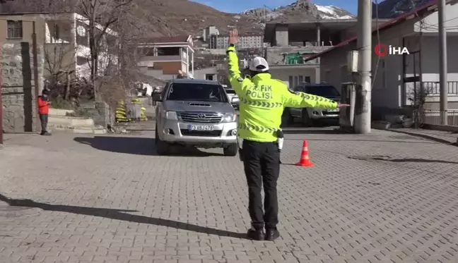 Beytüşşebap'ta Kadın Polisler Asayişi Sağlıyor