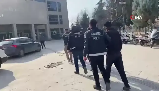 Kilis'Te 6 Bin 300 Uyuşturucu Hap Ele Geçirildi, 3 Kişi Tutuklandı