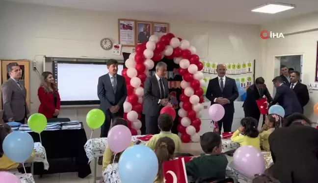 Mardin Valisi Akkoyun, Öğrencilerin Karne Sevincine Ortak Oldu