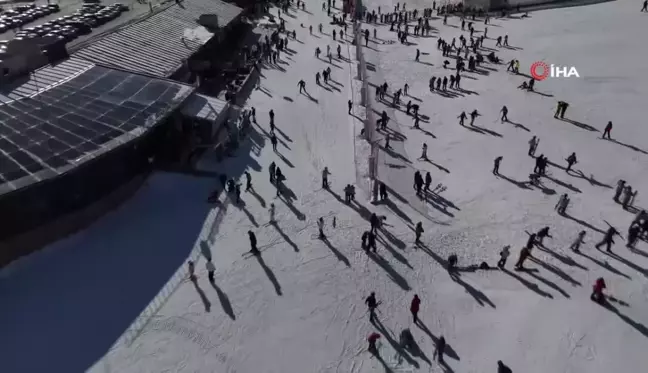 Erciyes Kayak Merkezi'nde Sömestir Yoğunluğu