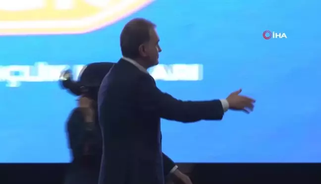 Ömer Çelik: Yan Hakem Kırmızı Kart Gösteremez