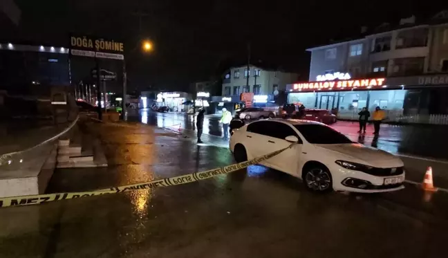 Sakarya'da ateş açılan otomobildeki bir kişi öldü, bir kişi yaralandı