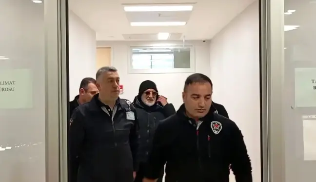 Yönetmen Sinan Çetin, imara aykırı yapı suçlamasıyla ifade verdi