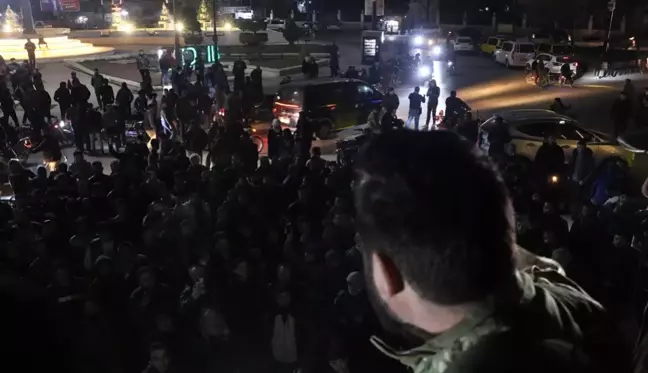 Suriye'de çatışmalar şiddetlendi! Ordu teyakkuzda, sokağa çıkma yasağı ilan edildi