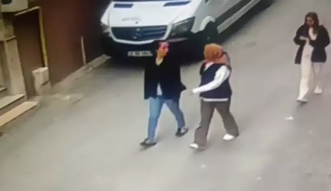 İzmir'de Hırsızlık Çetesi Operasyonu: 44 Yıl Hapis Cezalı Şüpheli Yakalandı