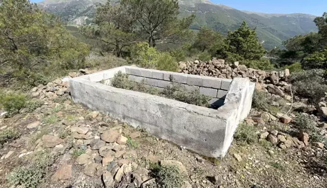 İskenderun'daki Gizemli Mezar Merak Uyandırıyor