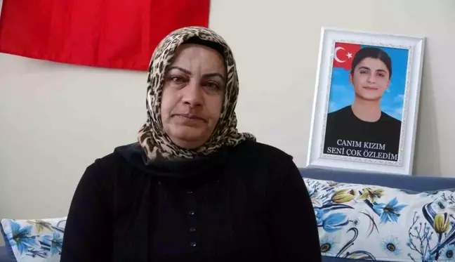 Evlatları PKK Tarafından Kaçırılan Vanlı Anne, Anneler Günü'nü Gözyaşıyla Geçirdi