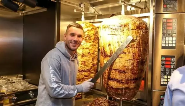 Lukas Podolski, Polonya'ya transfer olup dönerci açacak!