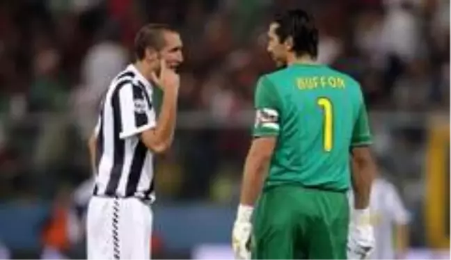 Juventus, Buffon ve Chellini'nin sözleşmelerini uzattı