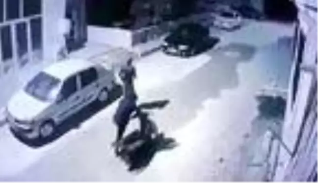 Denizli'de motosiklet hırsızlığı kamerada