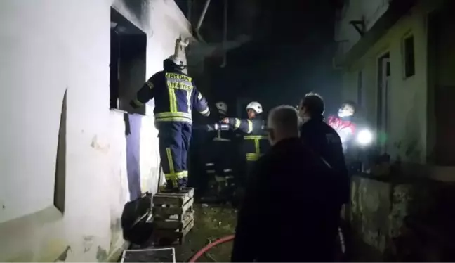 Son dakika haberi: Önce kendi evini, ardından akrabalarının evini ateşe verdi