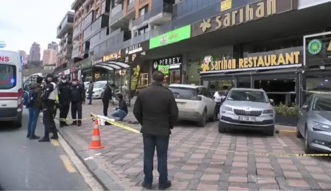 (Başakşehir'de silahlı kavga: 2 ölü, 2 yaralı; dehşet anları kamerada