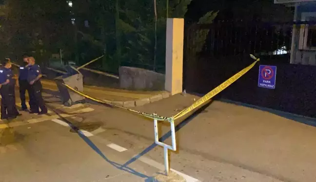 Otomobilden açılan ateşle yaralandı, yanındaki çöp kutusunda uyuşturucu bulundu
