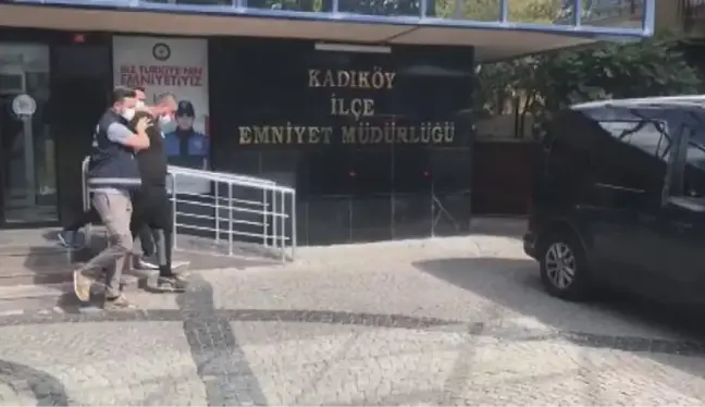 KADIKÖY'DE SİLAHLA BİR KİŞİYİ YARALAYAN ŞÜPHELİ YAKALANDI