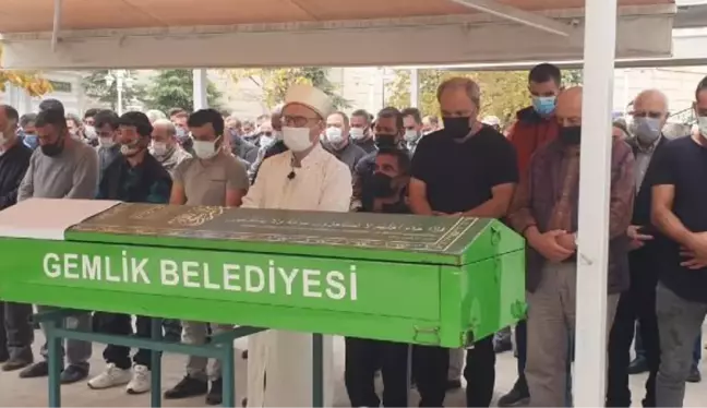 'ÇAYCI HÜSEYİN'İN BABASI SON YOLCULUĞUNA UĞURLANDI