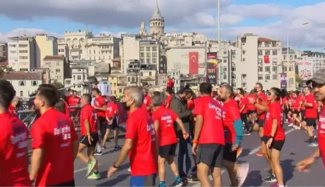 Galata Köprüsü'nde Cumhuriyet Koşusu