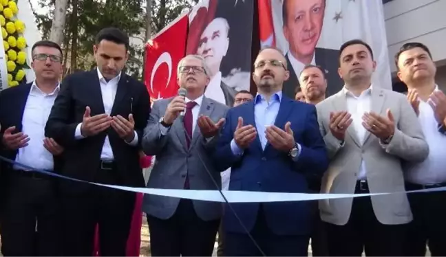 AK PARTİ'Lİ TURAN BURADA DOĞDUK, BURADA ÖLECEĞİZ