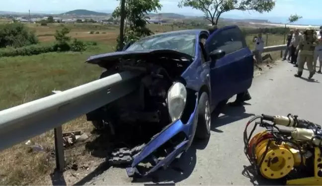 Ok gibi bariyerlere saplandı! Hız göstergesi 140'da takılı kalan aracın halini gören 