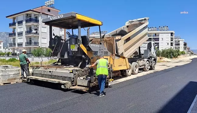 Döşemealtı Belediyesi Ekipleri, Sıcak Asfalt Çalışmalarını Sürdürüyor