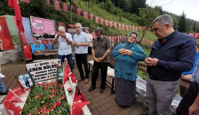 Son dakika haberleri! Başkan Yıldırım'dan şehit Eren Bülbül'ün kabrine ziyaret