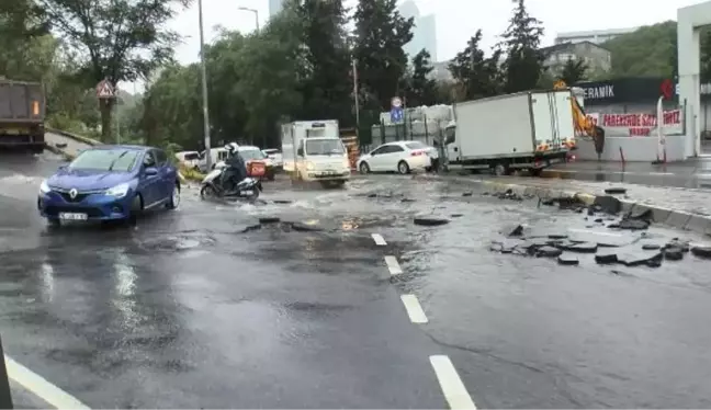 SARIYER'DE YOL ÇÖKTÜ, KAĞITHANE'DE TOPRAK KAYDI