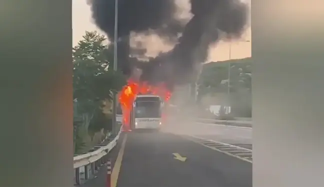 Adana'da Yolcu Otobüsü Yangını