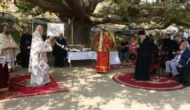 Gökçeada'da Meryem Ana Anma Günü Ayini Düzenlendi