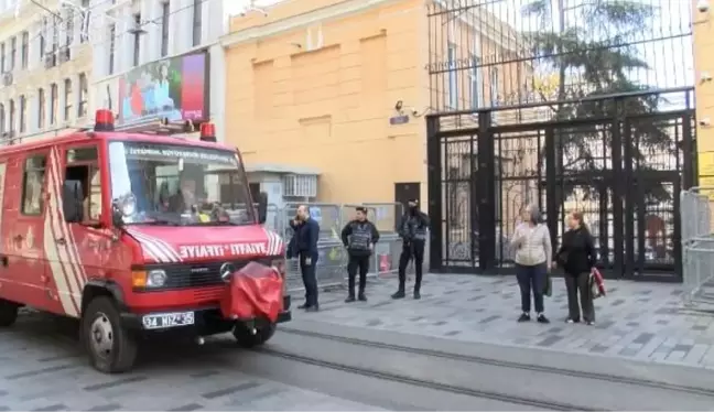 Rusya Federasyonu İstanbul Başkonsolosluğu'nda Çöp Yangını