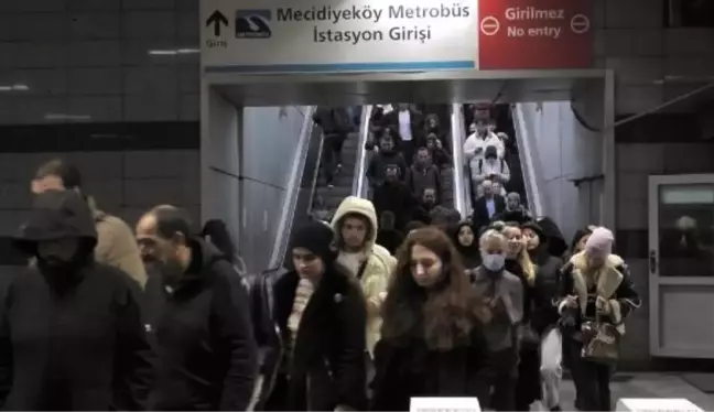 İstanbul'da Yağmurlu Günde Trafik Yoğunluğu