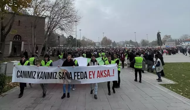 Konya'da binlerce vatandaş Filistin için yürüdü
