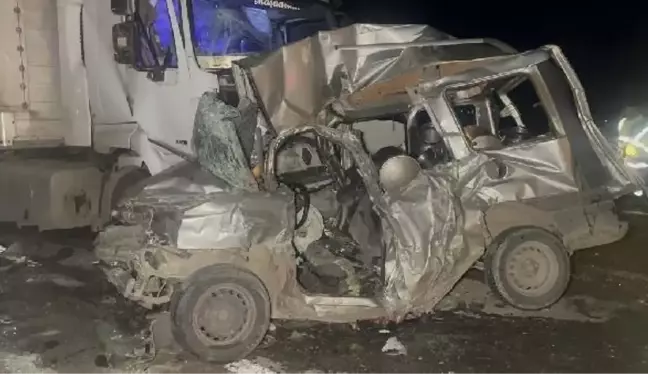 Bursa'da Zincirleme Trafik Kazasında 1 Ölü, 2 Yaralı