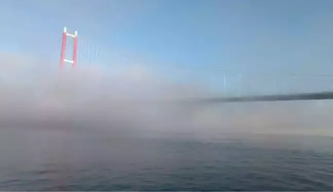 Çanakkale Boğazı'nda Gemi Trafiği Sis Nedeniyle Askıya Alındı