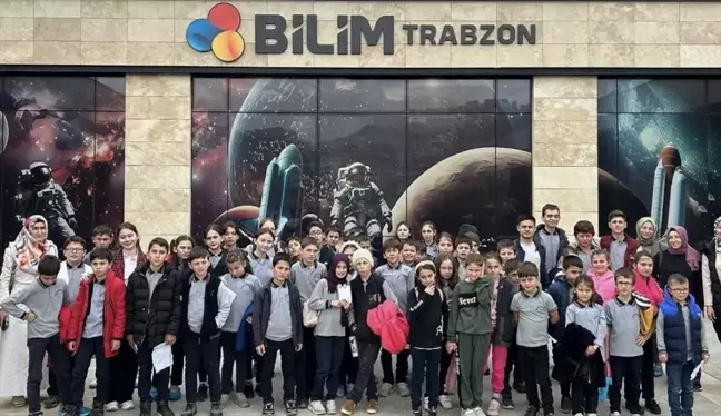 Trabzon'da Özdemir Bayraktar Planetaryum ve Bilim Merkezi'ni 11 Bin 914 Öğrenci Ziyaret Etti