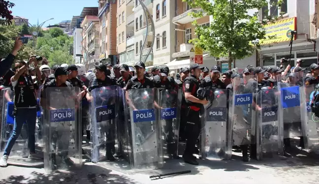 Eski Hakkari Belediye Başkanı Mehmet Sıddık Akış'a 19 yıl 6 ay hapis cezası