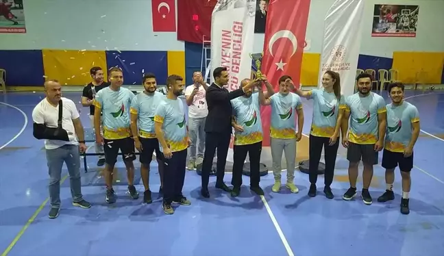 Sinop'ta Gençler İçin Voleybol Turnuvası Düzenlendi