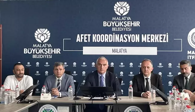 Kültür ve Turizm Bakanı Malatya'da Deprem Sonrası İncelemelerde Bulundu