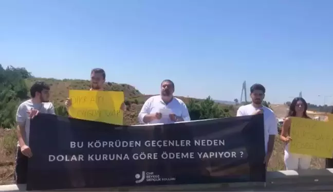 CHP Gençlik Kolları Araç Geçiş Garantili Köprülerde Eylem Yaptı