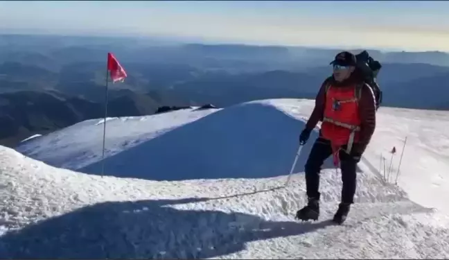 Ardahanlı Dağcı Doğu Yılmaz Elbruz Dağı'na tırmandı