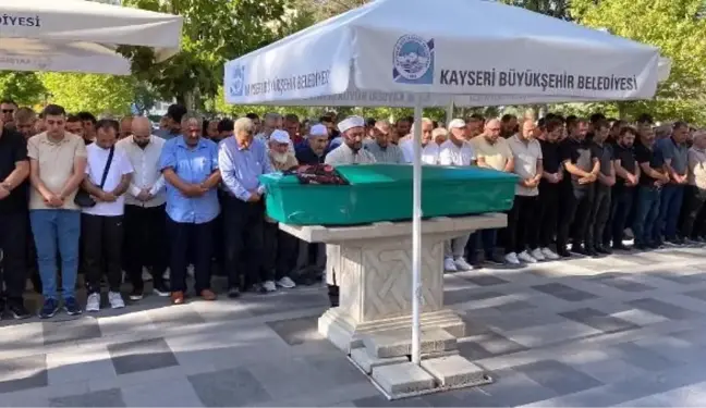 KAYSERİ'de Otomobil Kazası: Zeynep Koçak Hayatını Kaybetti