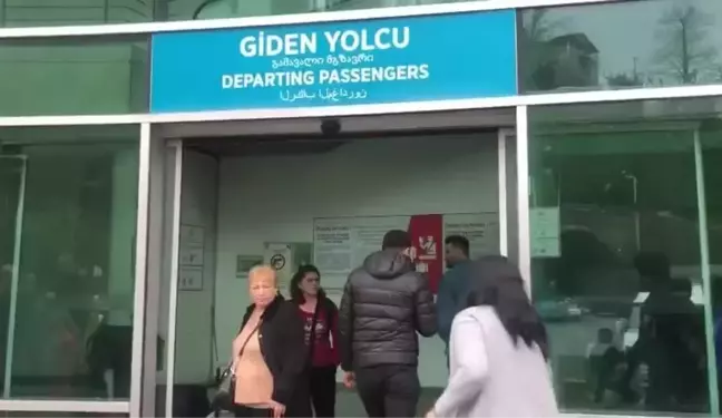 Sarp Sınır Kapısı'nda Bayram Yoğunluğu