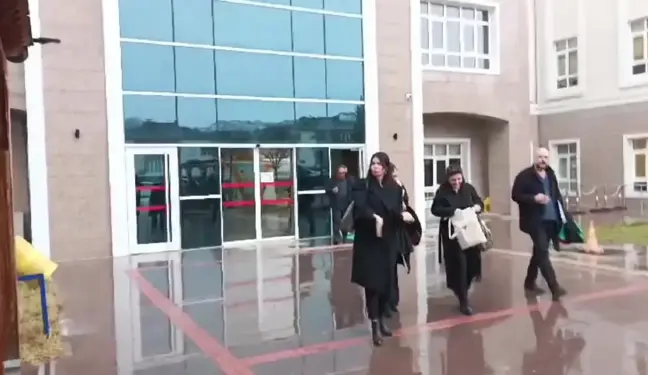 Burdur'daki Kadın Cinayetinde 9 Sanığın Yargılaması Başladı