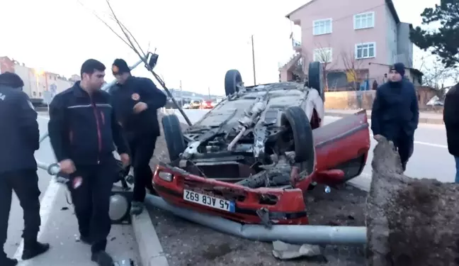 Sivas'ta Trafik Kazası: Sürücü Yaralandı