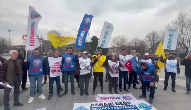 Düzce'de Kamu Emekçileri TÜİK Verilerine Protesto İçin İş Bırakıyor