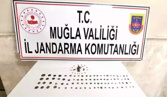 Milas'ta, Meryem Ana ve Artemis heykelcikleri ele geçirildi