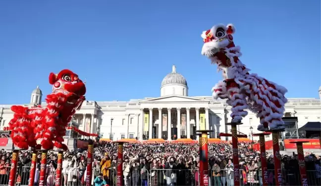 Londra'da Çin Yeni Yılı Coşkuyla Kutlandı